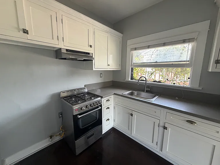 445 E 3rd St #201 — Photo 7