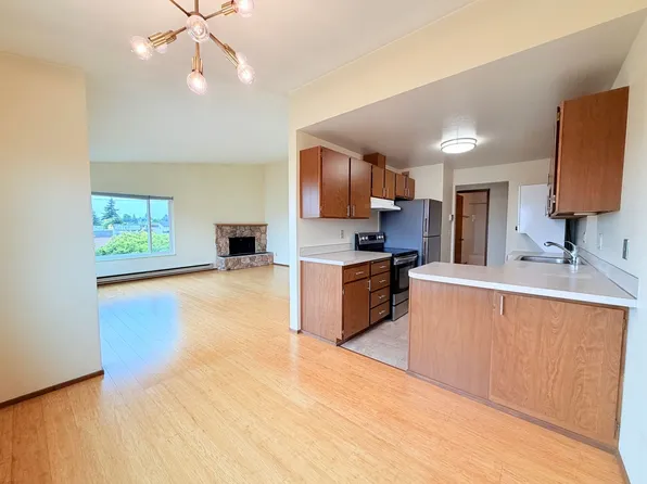 6200 24th Ave NW APT 301, Seattle, WA 98107