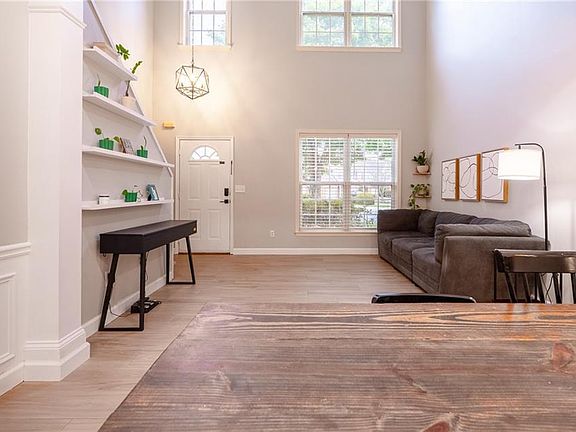 2nd image of 2830 Commonwealth Cir #77