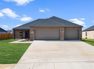1905 Oliver St, Pea Ridge, AR 72751