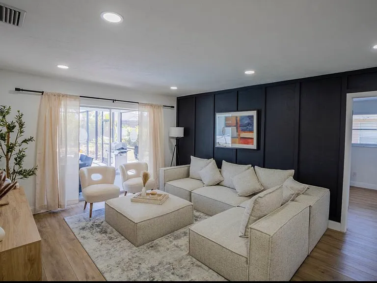 3649 SE 5th Ct — Photo 3