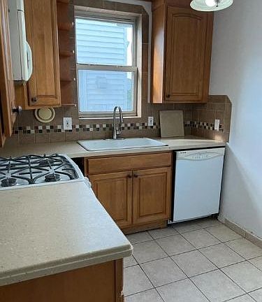 2nd image of 281 Revere Ave #2