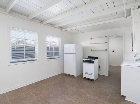 218 29th St #B, Newport Beach, CA 92663