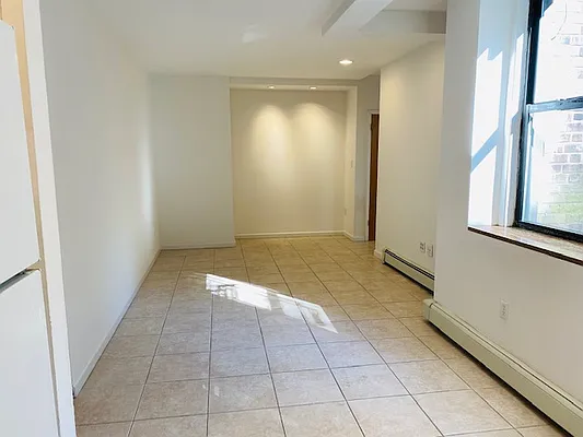 Rented by Bank Neary | media 12