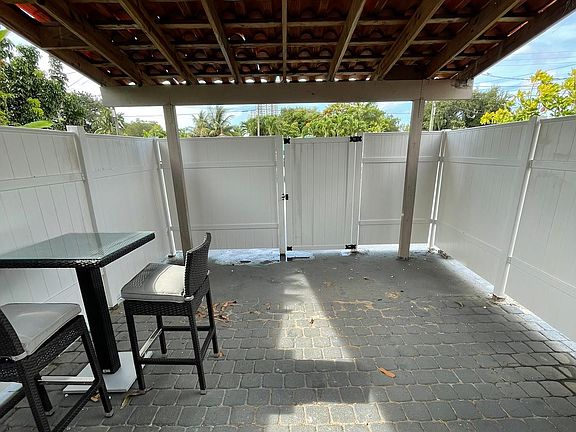 PRIVATE patio