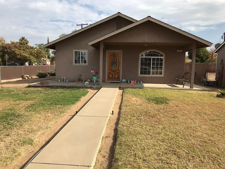 1st image of 704 12th St