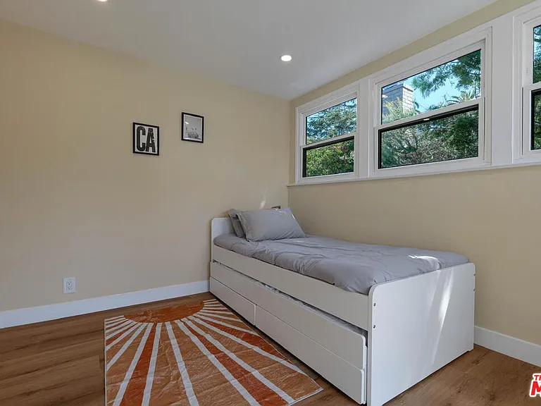 4147 Marcasel Ave — Photo 35