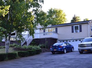 2911 Ryder Rd, Newark, NY 14513