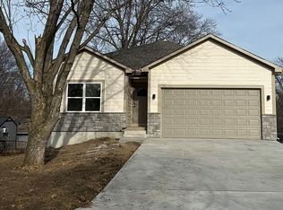 1705 Johnston St, Liberty, MO 64068