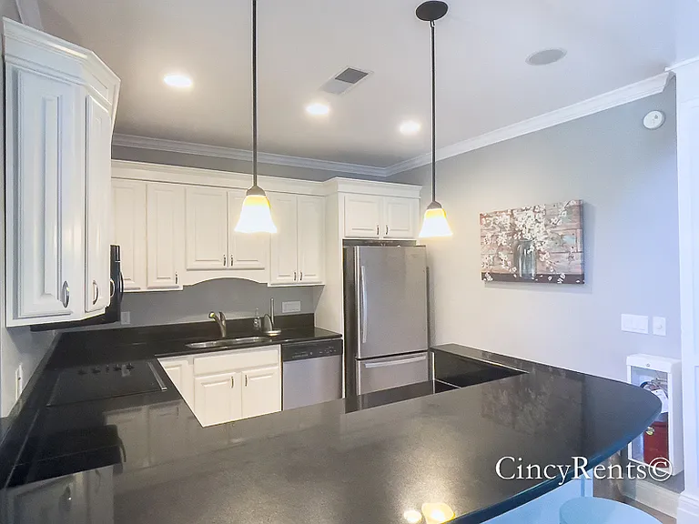 3695 Erie Ave #D — Photo 7
