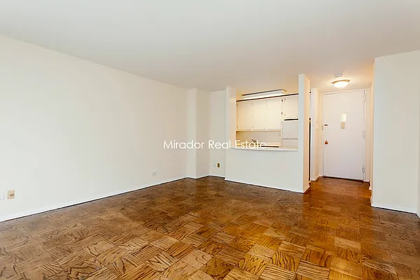 Rented by Mirador Real Estate | media 50