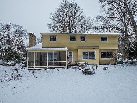 2nd image of 211 Elmwood Dr