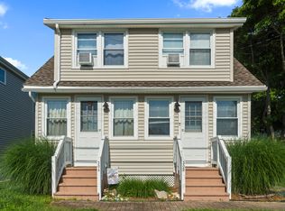 30 Hartford Ave #A, Old Lyme, CT 06371