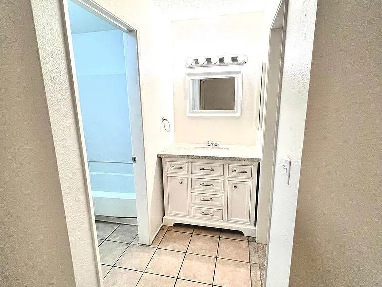 4133 Brookfield Dr — Photo 6