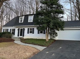 2073 Bingham Ct, Reston, VA 20191