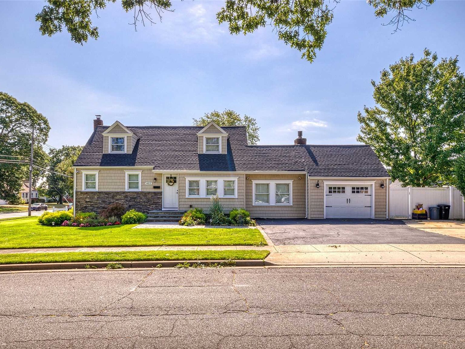 402 Brendan Ave, Massapequa Park, NY 11762 Zillow