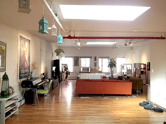 Rented by The Loft Broker | media 8