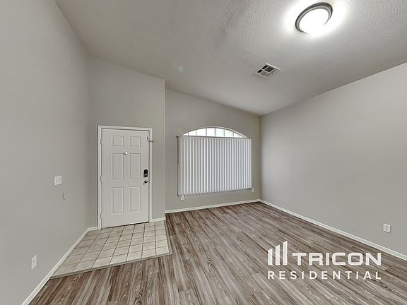 4th image of 2416 Sunset Hills Ct