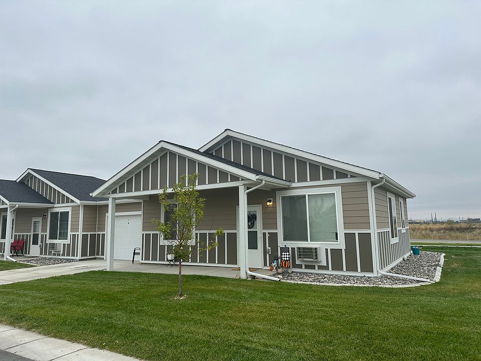End unit with garage included for free