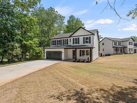 2nd image of 7 Lyman Lake Rd