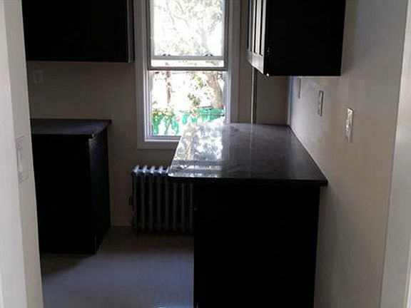 4th image of 10465 127th St #2