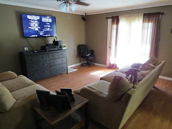4th image of 4406 B Bar Dr
