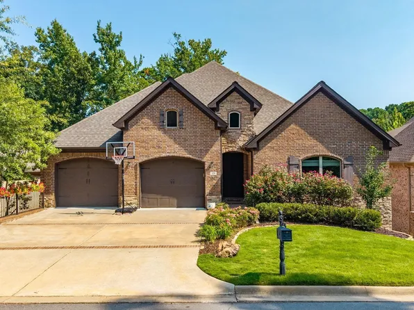 129 Cove Creek Ct, Little Rock, AR 72211