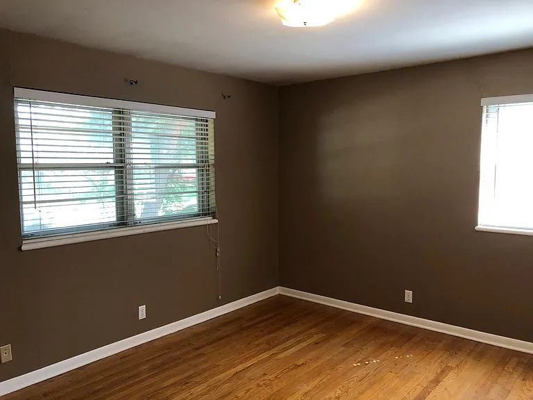 1308 Sycamore St — Photo 19