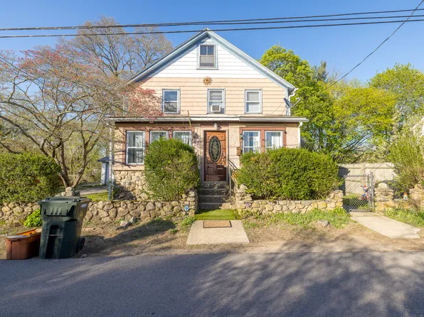 29 Cape Ann Court, New London, CT 06320