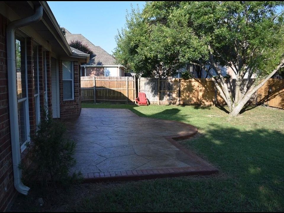 2nd image of 626 Coal Creek Dr