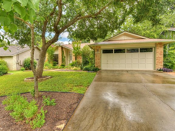 3rd image of 3403 Palomar Ln