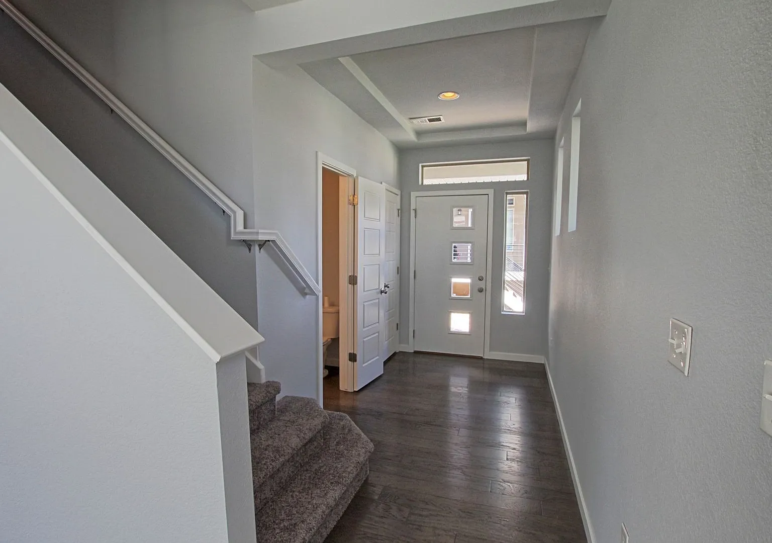 5 bed 3.5 bath home in the Meadows — Photo 4