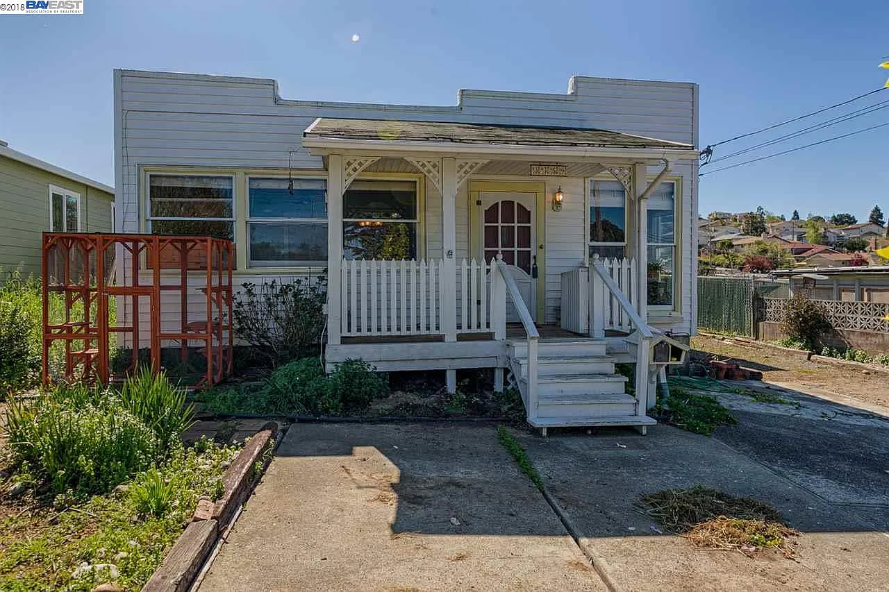 3359 Kelly St photo 1
