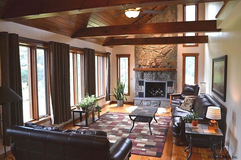 2nd image of 223 OVERLOOK