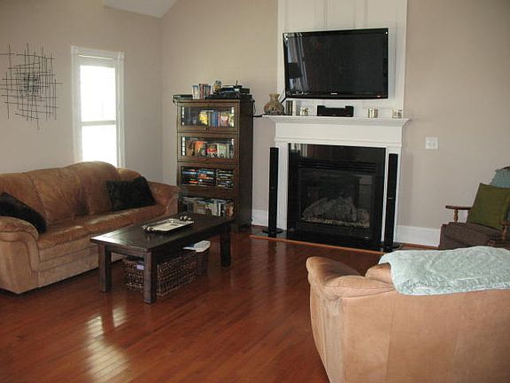 Great Room w/hardwood floors