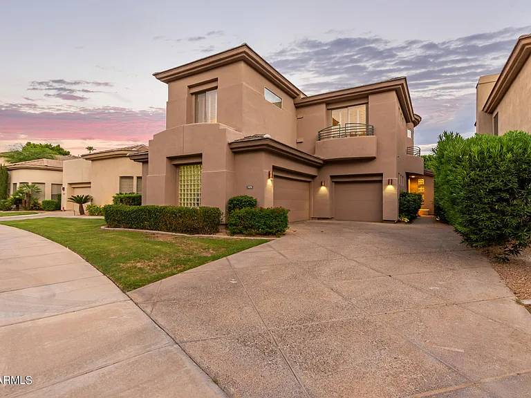 7479 E Sunnyvale Dr — Photo 1