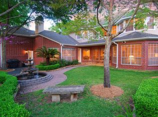 910 Chinquapin Pl, Houston, TX 77094