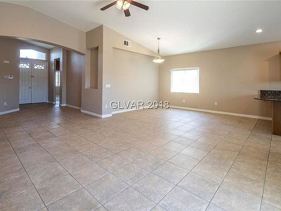 3rd image of 509 Sun Mountain Ave