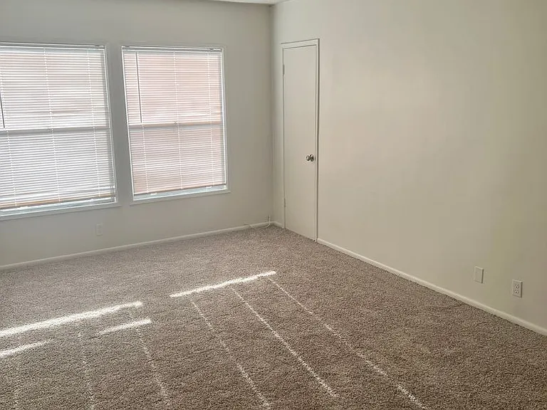 13840 Christine Dr — Photo 5