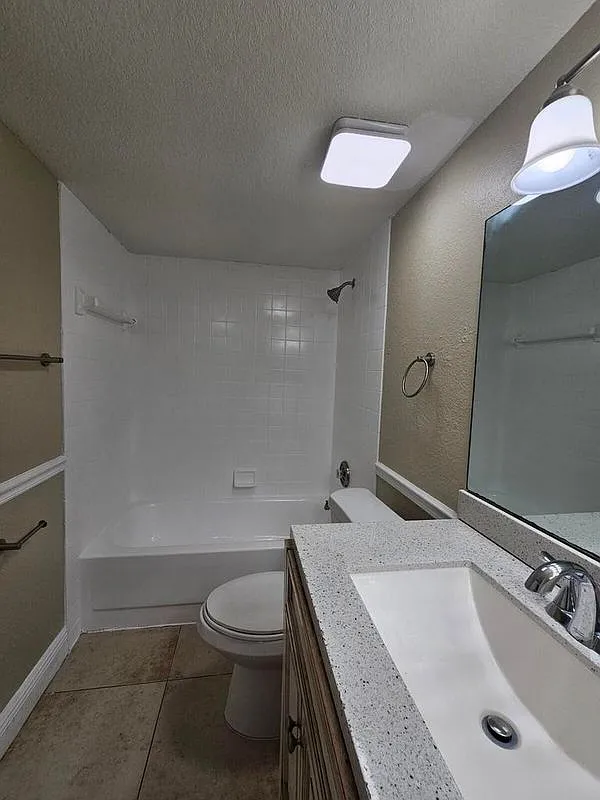 2 bed, 2.0 bath, 1156 sqft, $1,900 — Photo 3