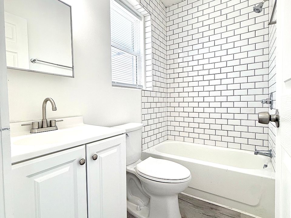 1st image of 2127 Williams Ave APT 3