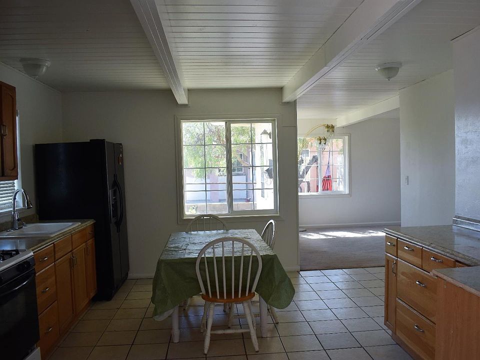 2nd image of 527 Chaparral St