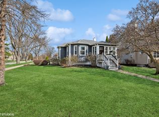 238 W Burlington Ave, Westmont, IL 60559