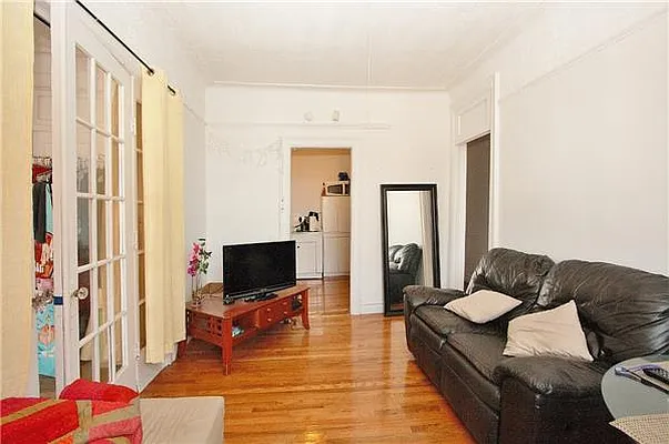 Rented by R New York | media 30