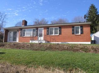 358 Linden Dr, Staunton, VA 24401