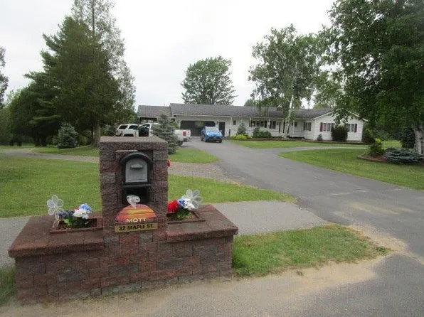 32 Maple St, Norwood, NY 13668