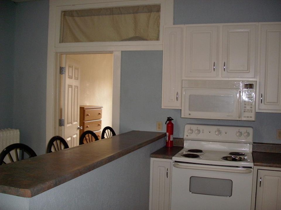 2nd image of 608 E Green St