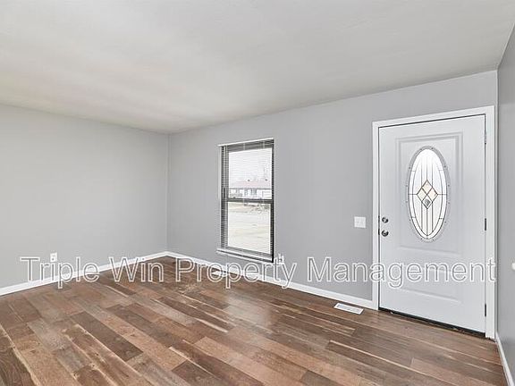 5th image of 3049 Orton St