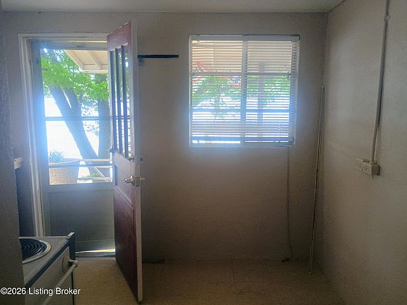 3rd image of 1710 Riverside Dr