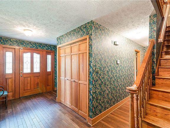 5th image of 33520 Sickler Dr